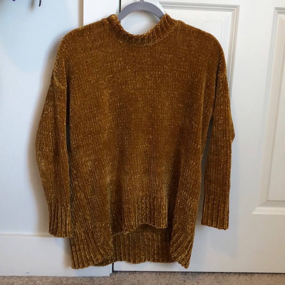 Mustard yellow sweater